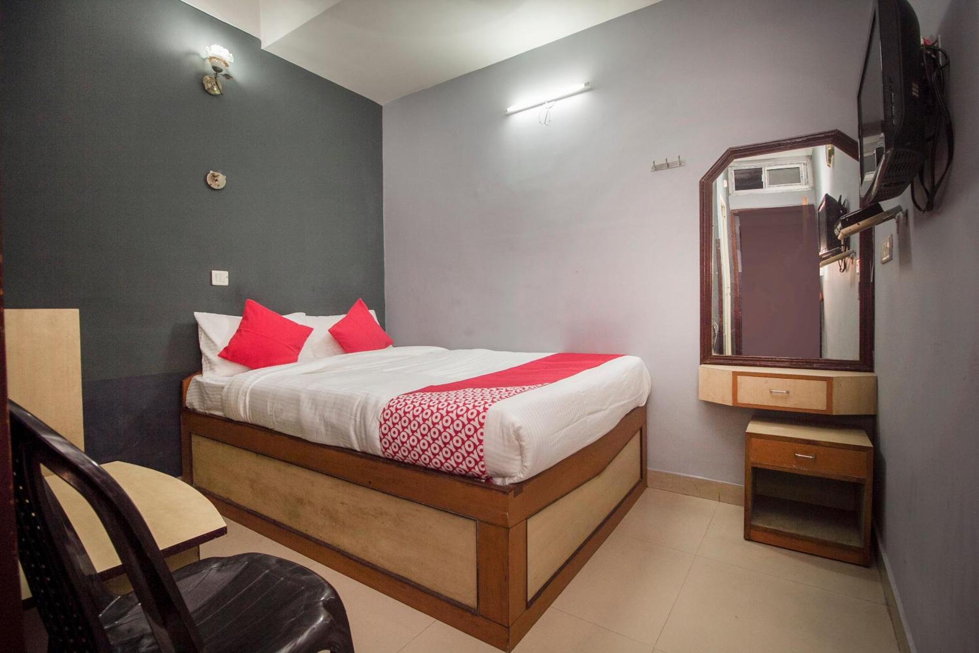 OYO 16041 Hotel Golden Moments Shiliguri Exterior foto